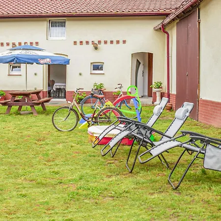 Cozy In With Wifi Appartamento Dominikowo